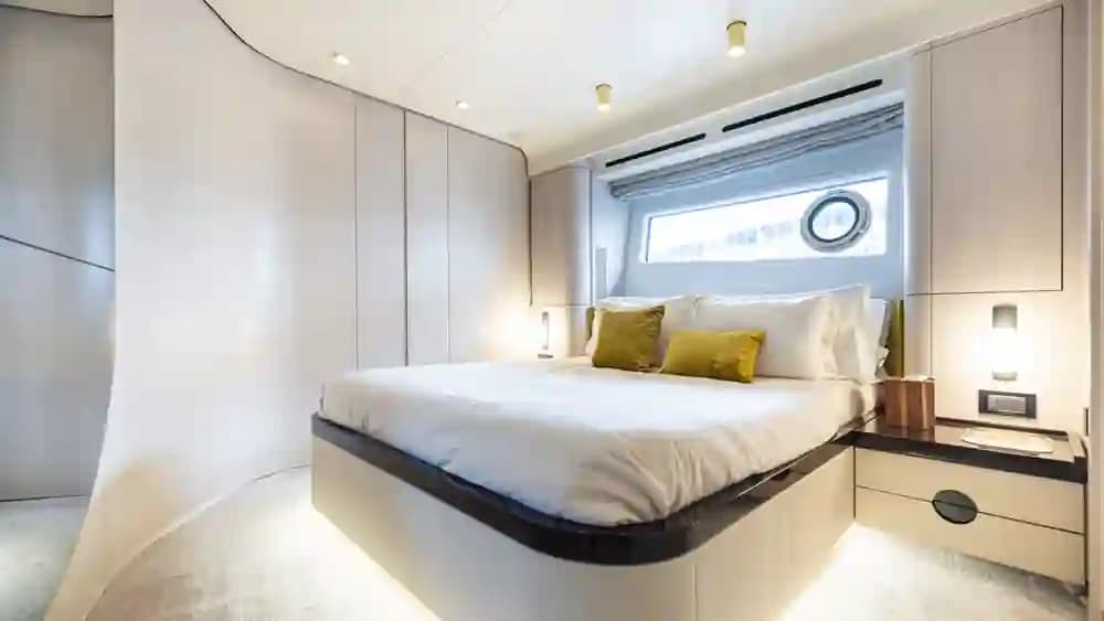 2027 Y Yachts Mulder for Sale in Kansas City, Missouri Aft Cabin 2