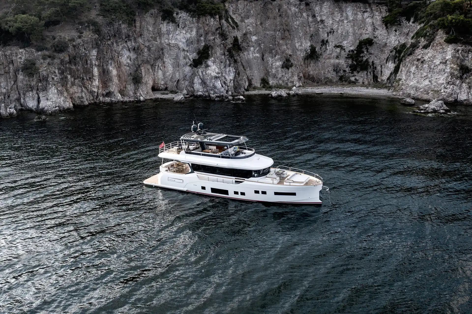 2025 Sirena 68 for Sale in Florida City, Florida Center Console 4